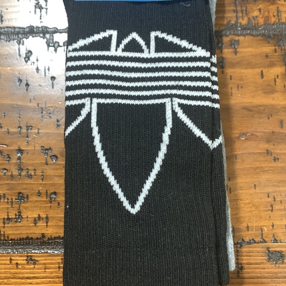 Adidas Men’s Socks - 3 Pair Crew Socks Shoe Size 6-12 - Picture 3 of 6